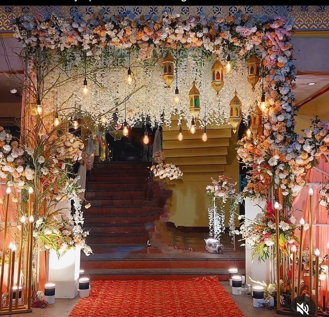 Entry Arch & Welcome Setup
